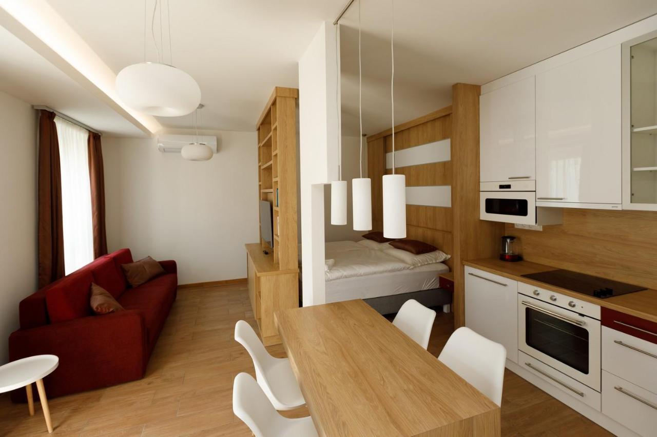 La Bella Centrum Apartmanok Piros/Sarga Hévíz Dış mekan fotoğraf
