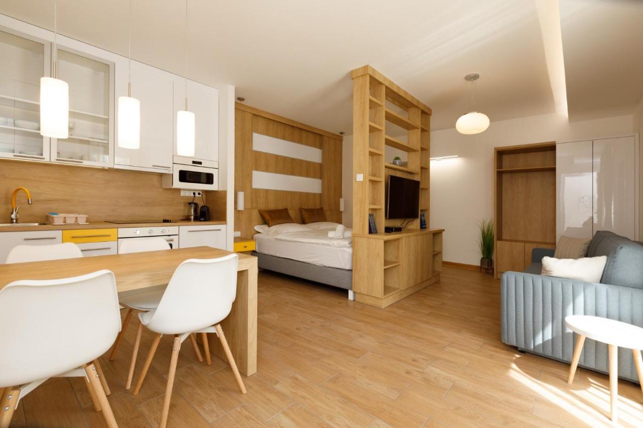 La Bella Centrum Apartmanok Piros/Sarga Hévíz Dış mekan fotoğraf