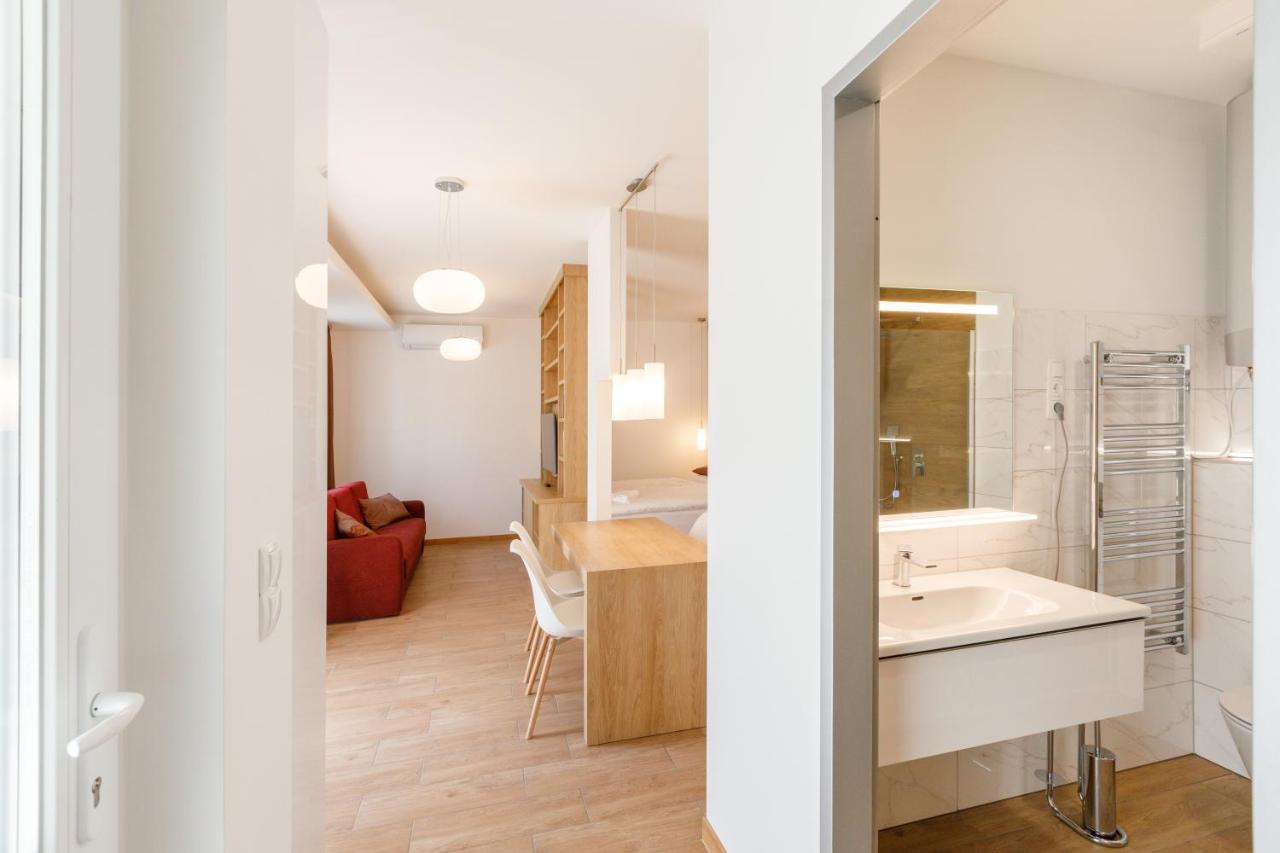 La Bella Centrum Apartmanok Piros/Sarga Hévíz Dış mekan fotoğraf