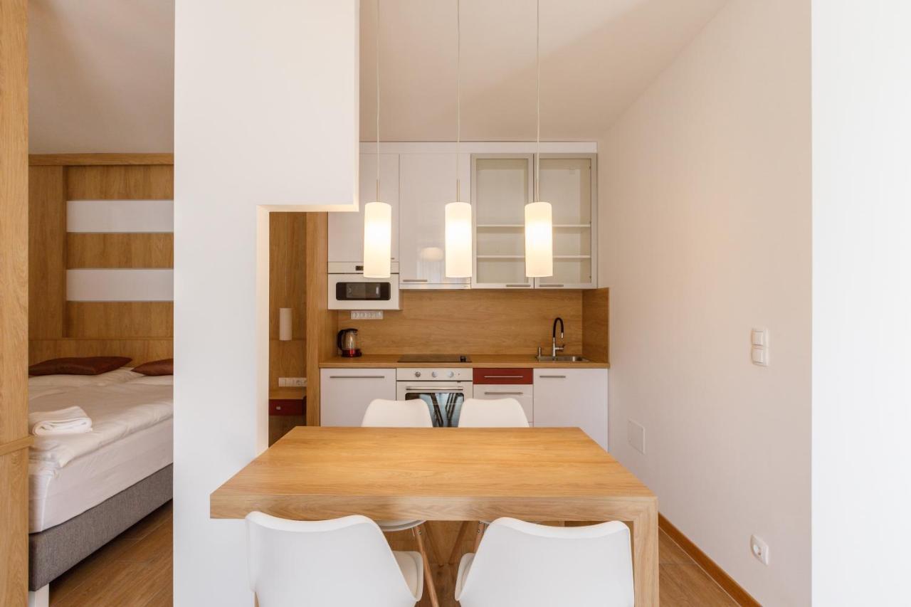 La Bella Centrum Apartmanok Piros/Sarga Hévíz Dış mekan fotoğraf