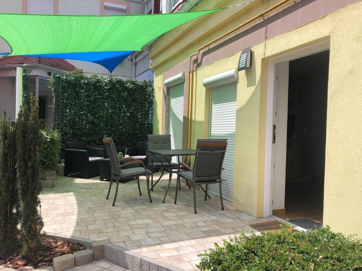 La Bella Centrum Apartmanok Piros/Sarga Hévíz Dış mekan fotoğraf